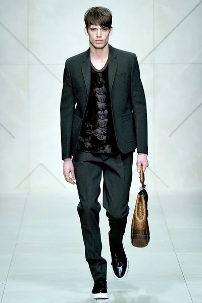 Look 26
